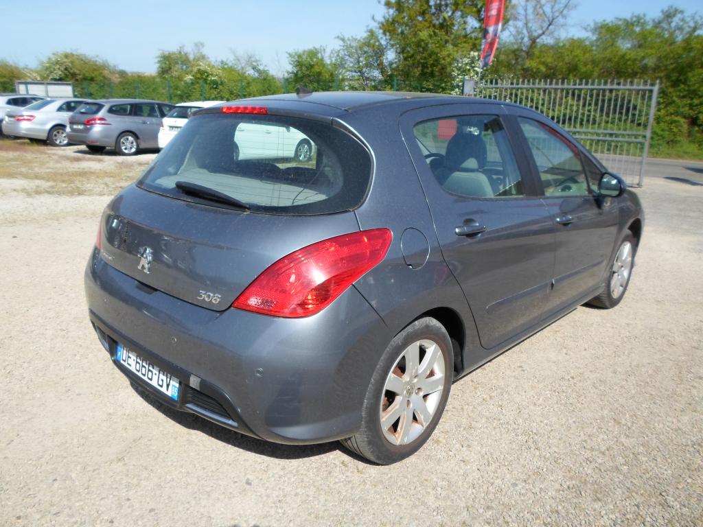 Peugeot 308 hdi 110 ch blue lion prmium pack 5 portes garage Eroudeville occasions