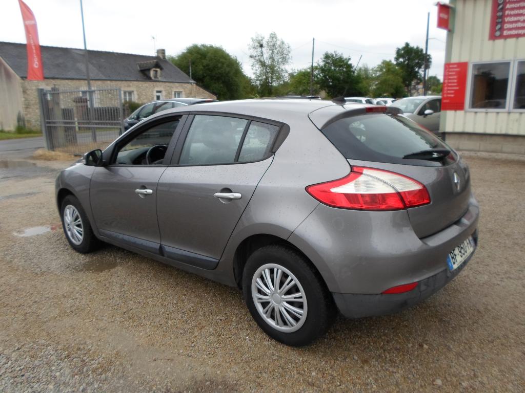 Renault Mgane 1.5 dci 110 ch 5 portes boite automatique