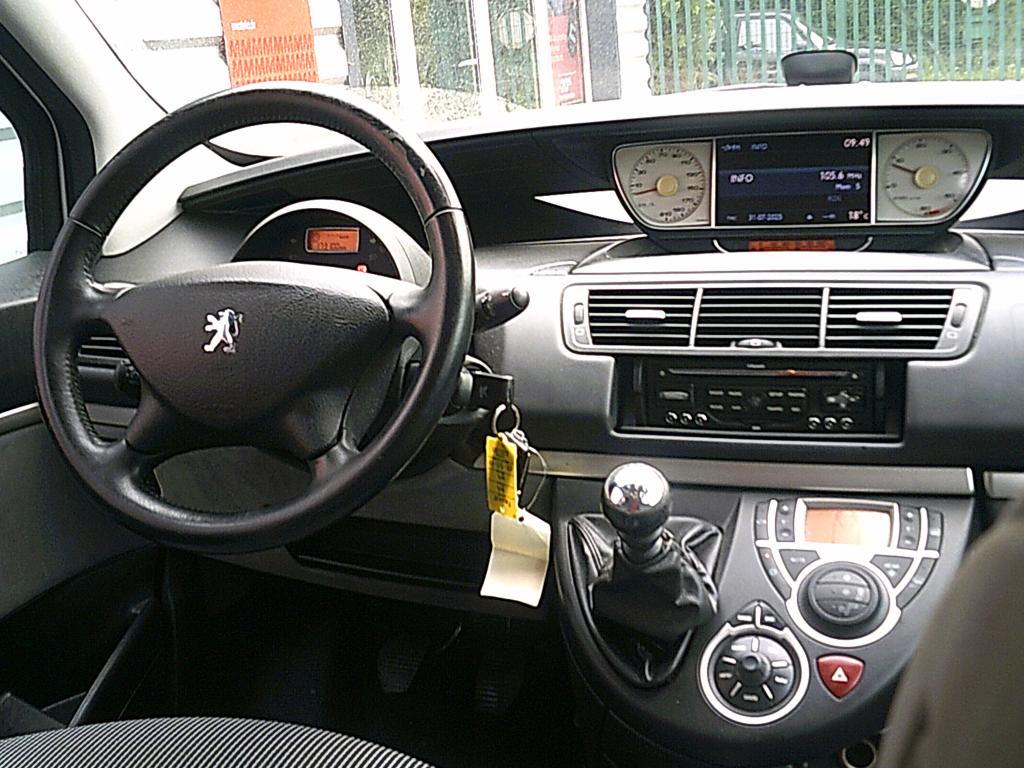 Peugeot 807 2.0 hdi 136 ch family 7 places garage brix occasions