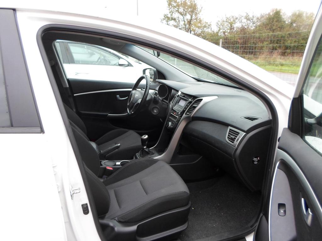 Hyundai I30 1.6 CRDi 110 Blue Drive Pack Inventive Limited garage Eroudeville occasions